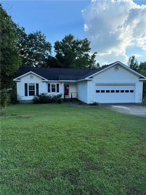 2003 Bruce Ave, Opelika, AL 36801