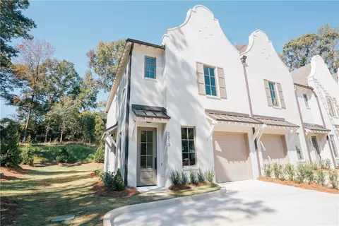 2316 Riverwood Dr, Auburn, AL 36830