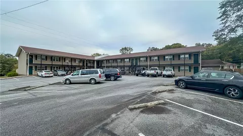 426 N Donahue Dr #14, Auburn, AL 36830