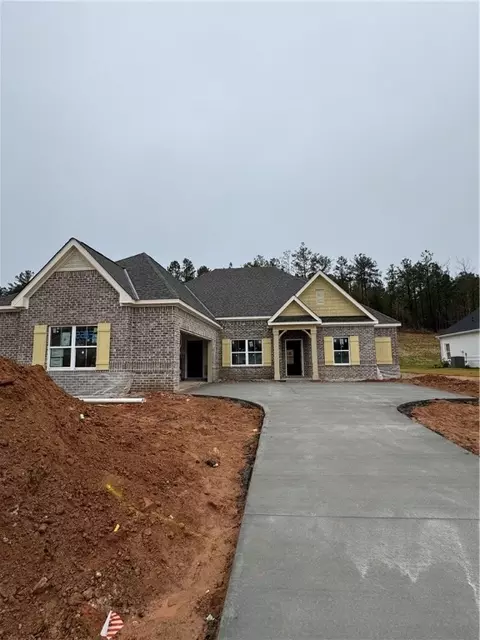 2283 Cannongate Dr, Opelika, AL 36801