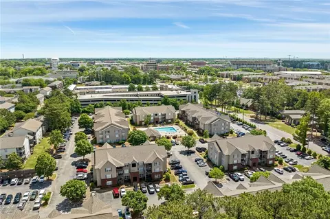 730 W Magnolia Ave #204, Auburn, AL 36832