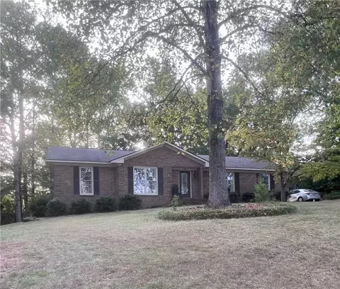 2005 Baton Ct, Opelika, AL 36801