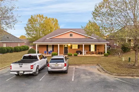 802 W Longleaf Dr #60, Auburn, AL 36832
