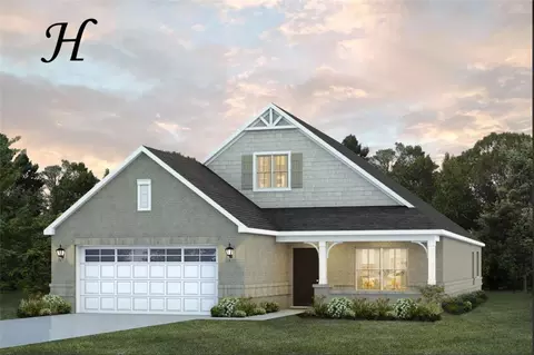 1800 Hidden Lakes Dr, Opelika, AL 36801