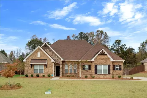 682 High Field Ct, Opelika, AL 36804