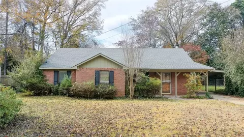 606 Rustic St, Opelika, AL 36801
