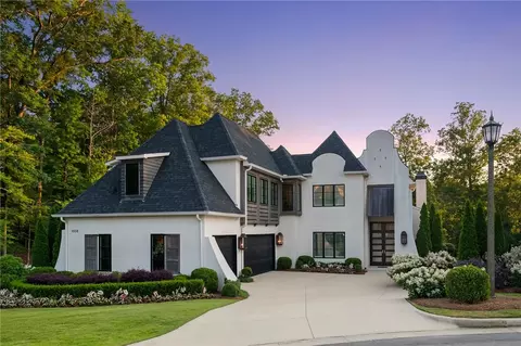 1008 Fairview Dr, Auburn, AL 36830