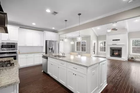 1865 Morning Glory Dr, Opelika, AL 36801
