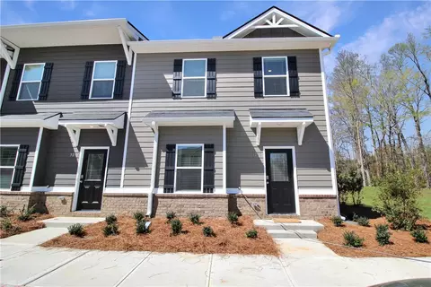 3273 Hamlet Loop #39, Opelika, AL 36804
