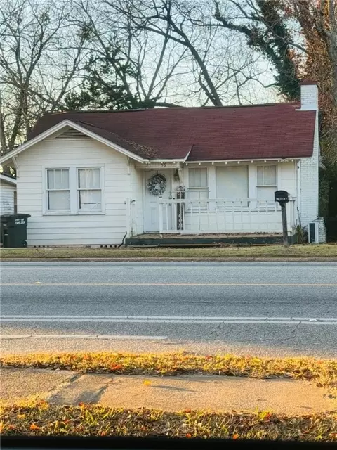 56 Samford Ave, Opelika, AL 36801
