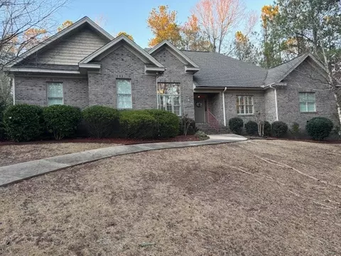 404 Hillflo Ave, Opelika, AL 36801