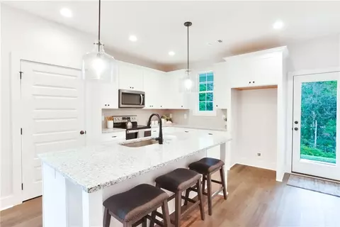 1017 Crossing Ct E, Valley, AL 36854 photo 17