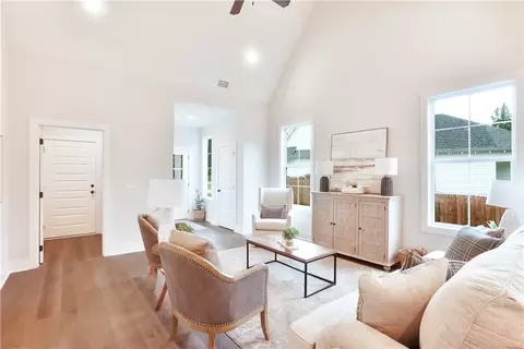 1017 Crossing Ct E, Valley, AL 36854 photo 3