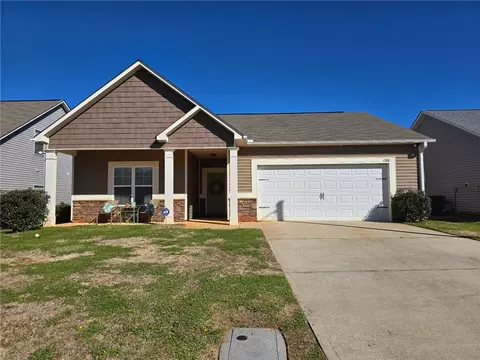 2308 Cobblestone Dr, Opelika, AL 36804