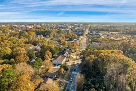 522 N Donahue Dr #7, Auburn, AL 36830