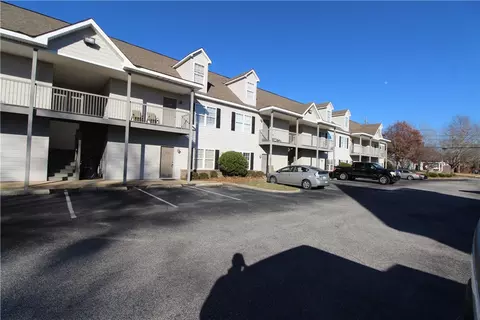 303 N Ross St #205, Auburn, AL 36830