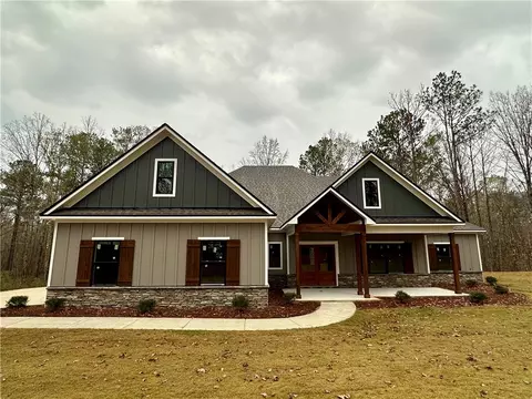 373 Lee Road 246, Salem, AL 36874