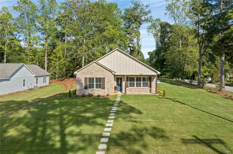 2505 Rocky Brook Rd, Opelika, AL 36801