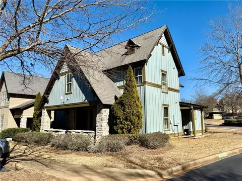 650 Dekalb St #1087, Auburn, AL 36830