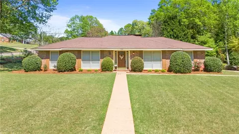 1900 Calcutta Dr, Opelika, AL 36801