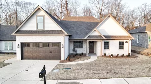 3030 Mill Lakes Rdg, Opelika, AL 36801