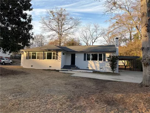 400 Hillcrest Ave, Opelika, AL 36801