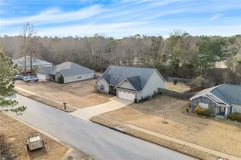 2808 E Pointe Way, Opelika, AL 36804
