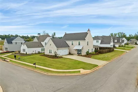2050 Hidden Lakes Dr, Opelika, AL 36801