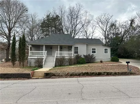 100 17th Pl, Opelika, AL 36801