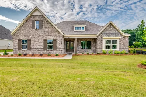 2809 Rainmaker Run Dr, Auburn, AL 36832