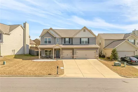 705 Dingo Dr, Opelika, AL 36801