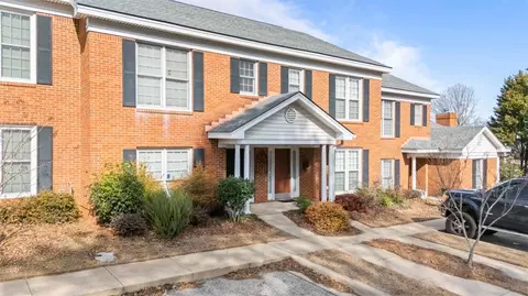 2003 Executive Park Dr #110, Opelika, AL 36801