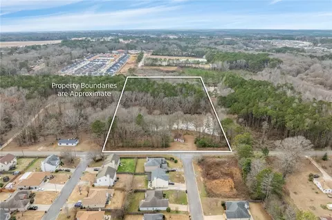 2112 Cunningham Dr, Opelika, AL 36801 photo 2
