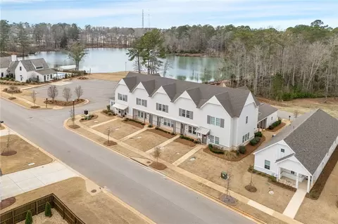 2260 Lakeview Dr, Opelika, AL 36801