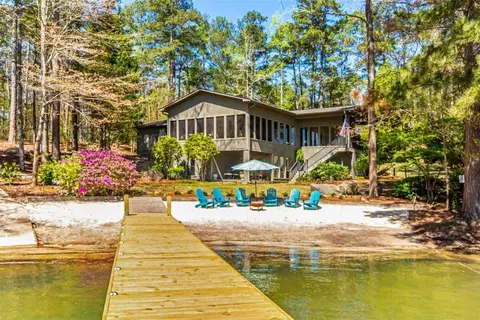 20 Old Harmony Cir, Eclectic, AL 36024