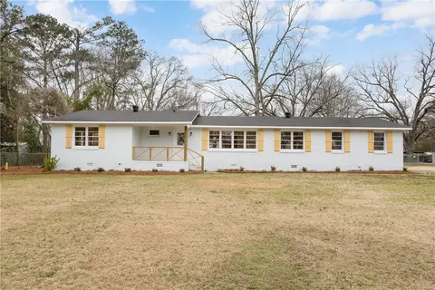 60 Bush Rd, Smiths Station, AL 36877