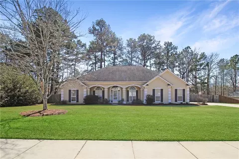 361 Saint James Dr, Auburn, AL 36830