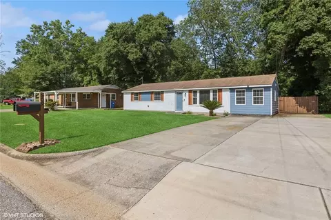 609 Boxwood Rd, Prattville, AL 36067