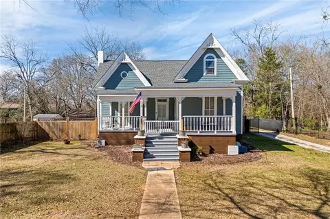 211 N Lafayette St, La Fayette, AL 36862