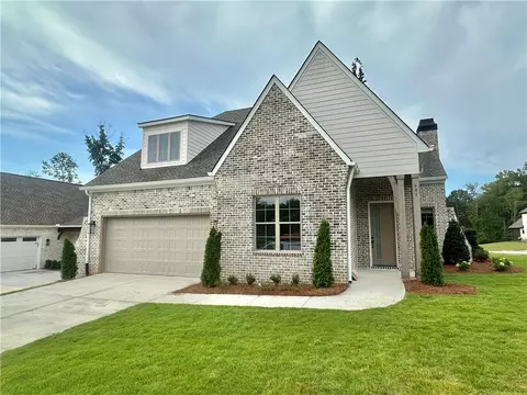 601 Overbrook Dr, Auburn, AL 36830
