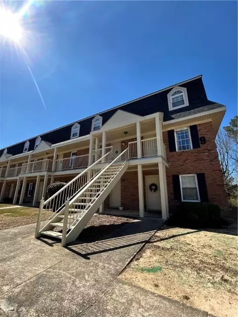 1761 Wire Rd #915, Auburn, AL 36832