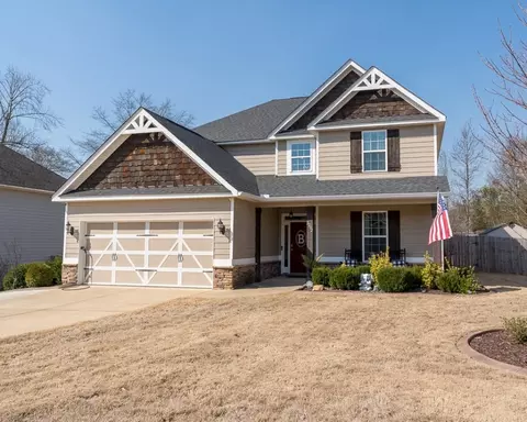 2202 Diane Ct, Opelika, AL 36801