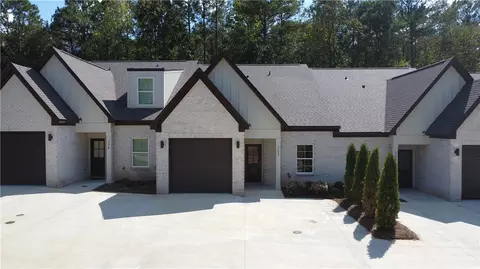 1100 Arcadia Ave #303, Auburn, AL 36830