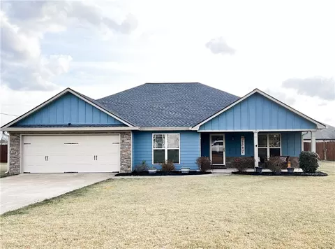 7 Sorghum Ct, Fort Mitchell, AL 36856