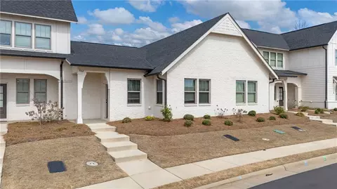 502 Grey Oak Cir, Auburn, AL 36830