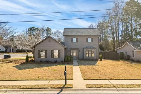 859 Dekalb St, Auburn, AL 36830