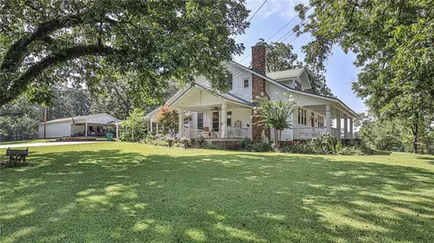 316 1st St SE, La Fayette, AL 36862