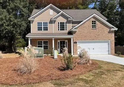 165 Meadowlark Dr, Smiths Station, AL 36877