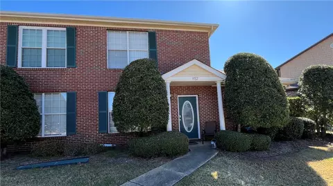 852 Harvard Dr, Auburn, AL 36830
