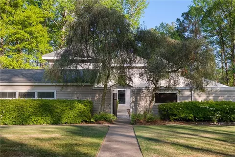 2408 Heritage Dr, Opelika, AL 36804